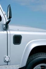 Land Rover Defender 2006 года
